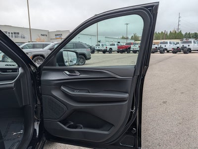 2027 Jeep Grand Cherokee LAREDO X 4X4
