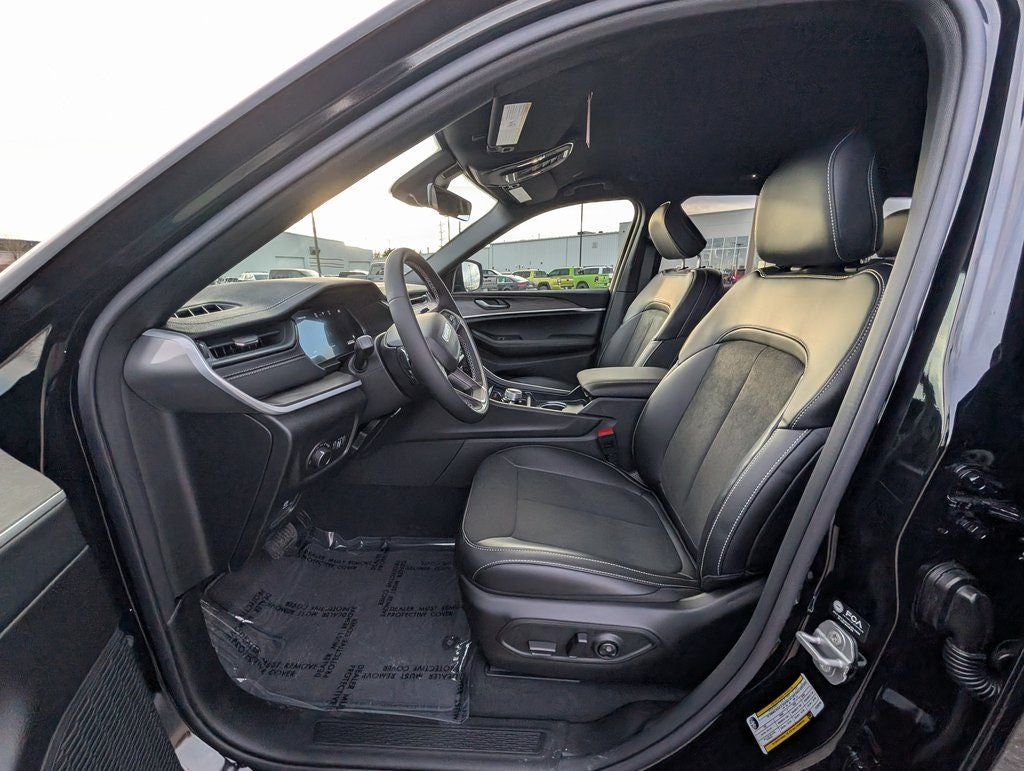 2026 Jeep Grand Cherokee Altitude Altitude