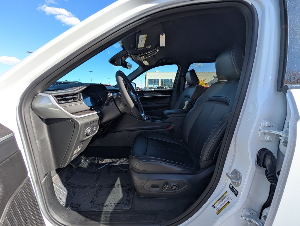 2027 Jeep Grand Cherokee LIMITED 4X4