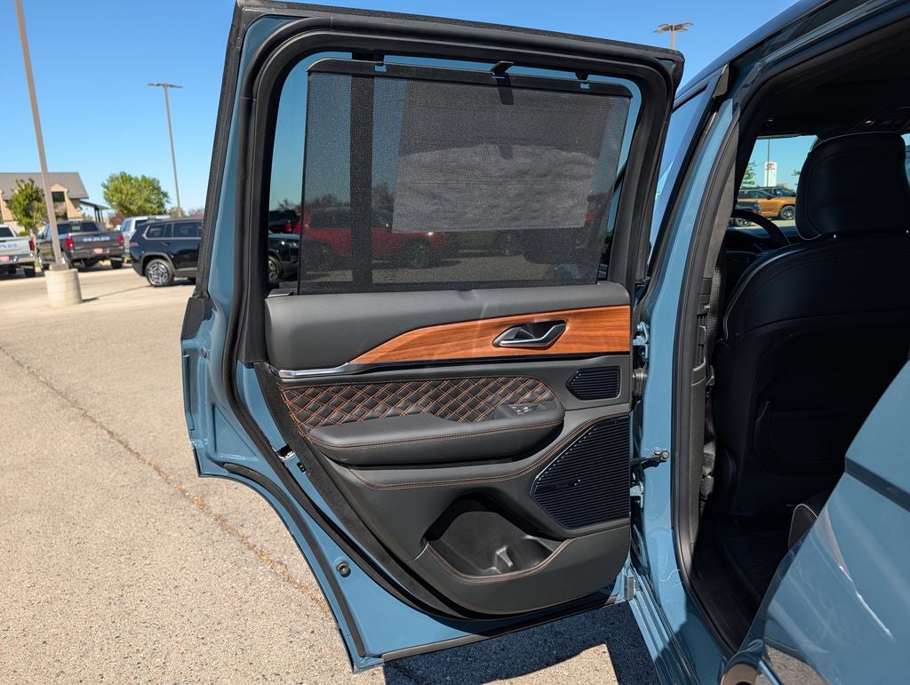 2026 Jeep Grand Cherokee Summit