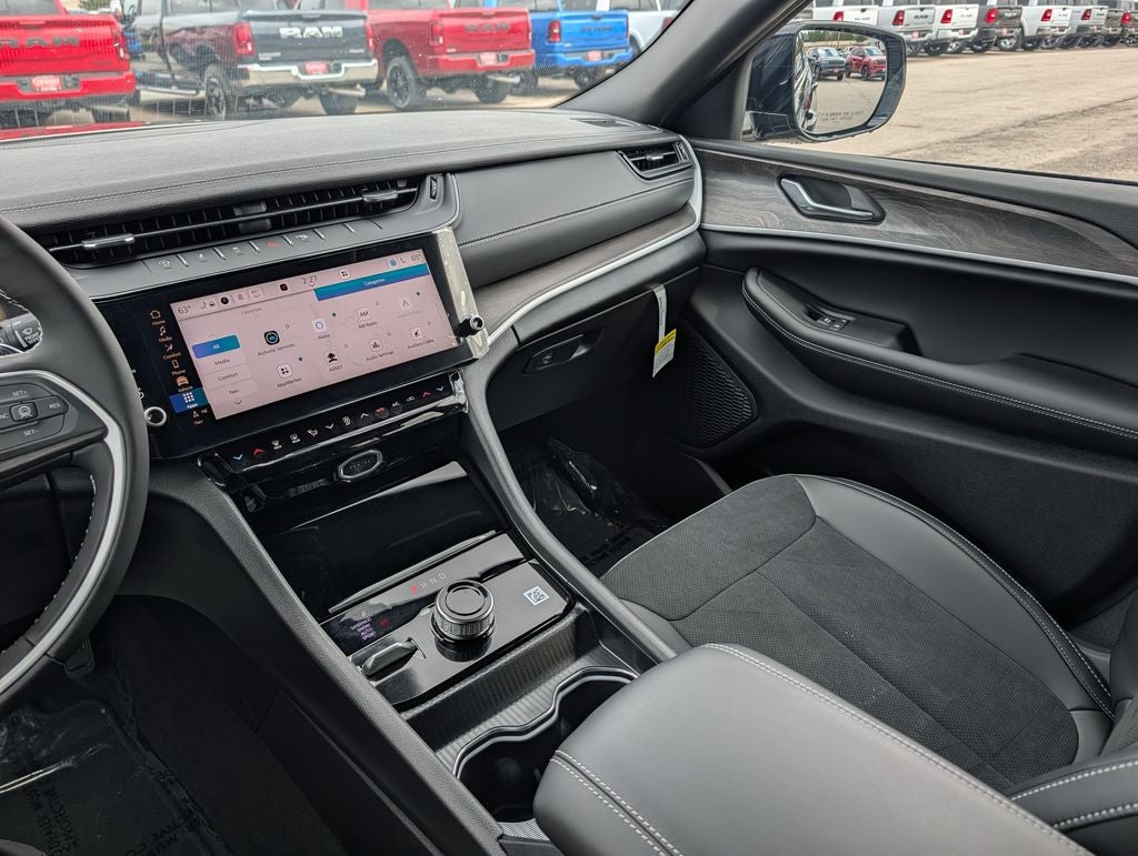 2026 Jeep Grand Cherokee L Altitude