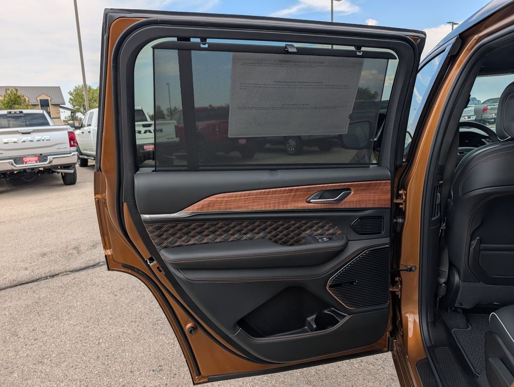 2026 Jeep Grand Cherokee L Summit