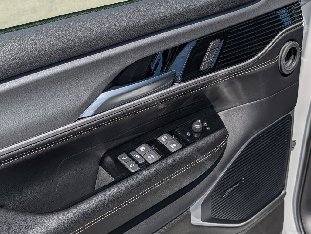 2026 Jeep Grand Wagoneer Upland
