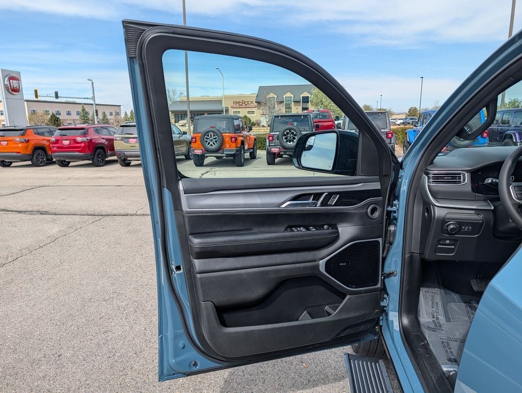 2026 Jeep Grand Wagoneer Limited Reserve