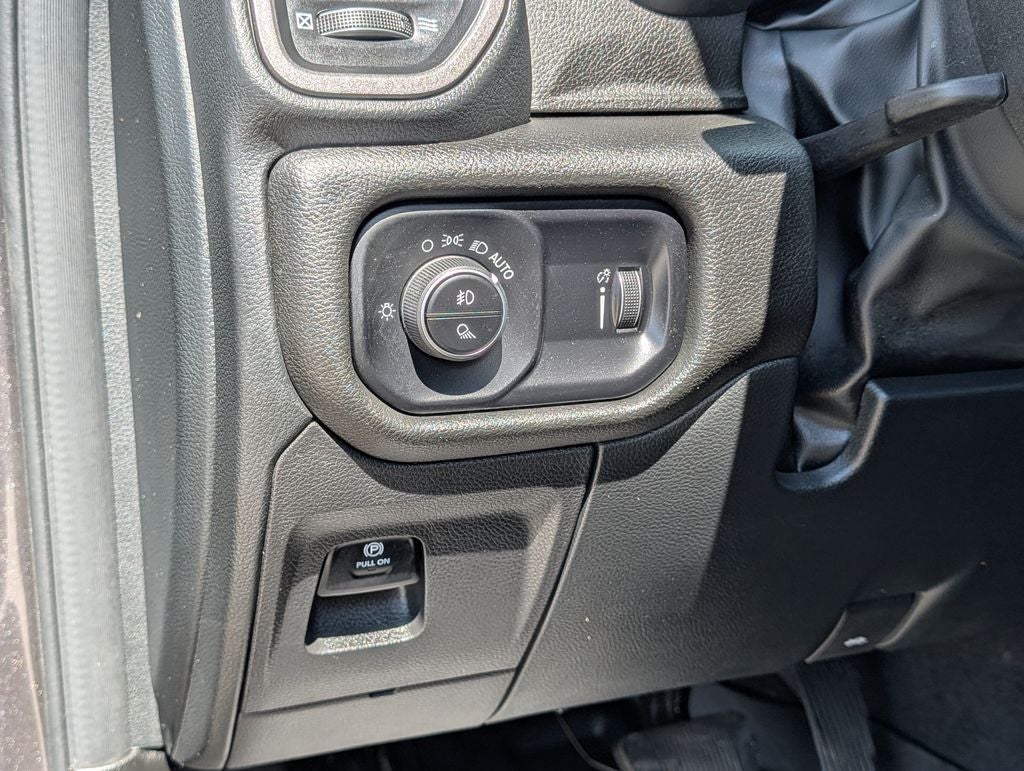 2025 RAM Ram 1500 Pickup Warlock - Photo 17