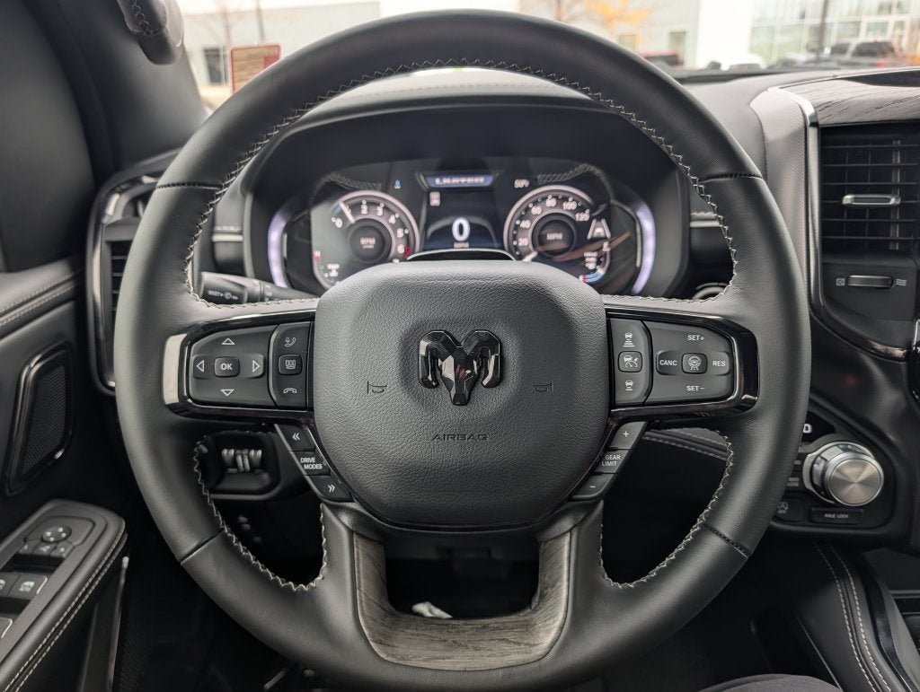 2027 RAM 1500 RAM 1500 LIMITED CREW CAB 4X4 5'7' BOX