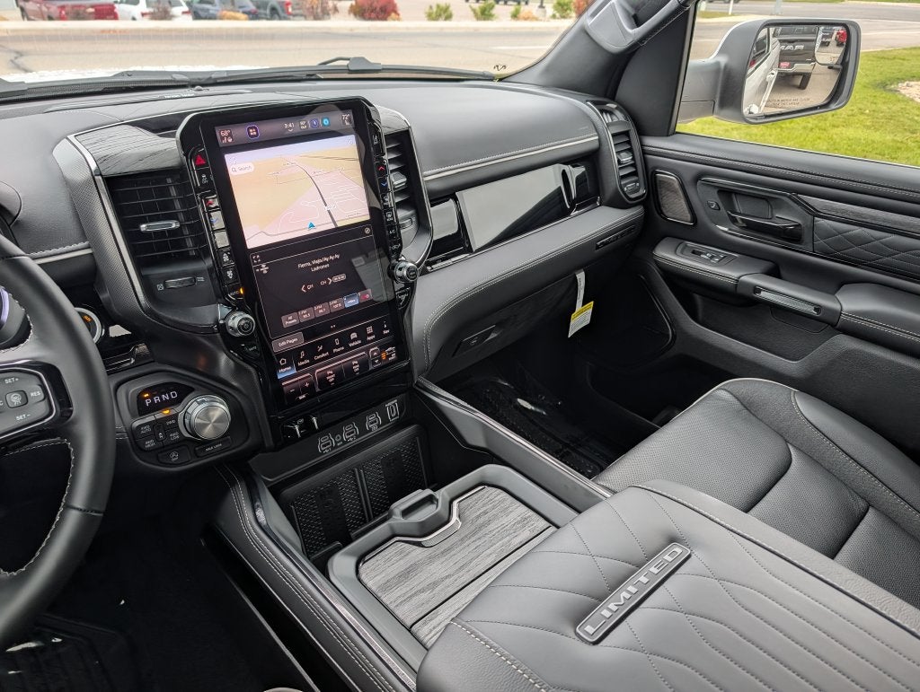 2027 RAM 1500 RAM 1500 LIMITED CREW CAB 4X4 5'7' BOX