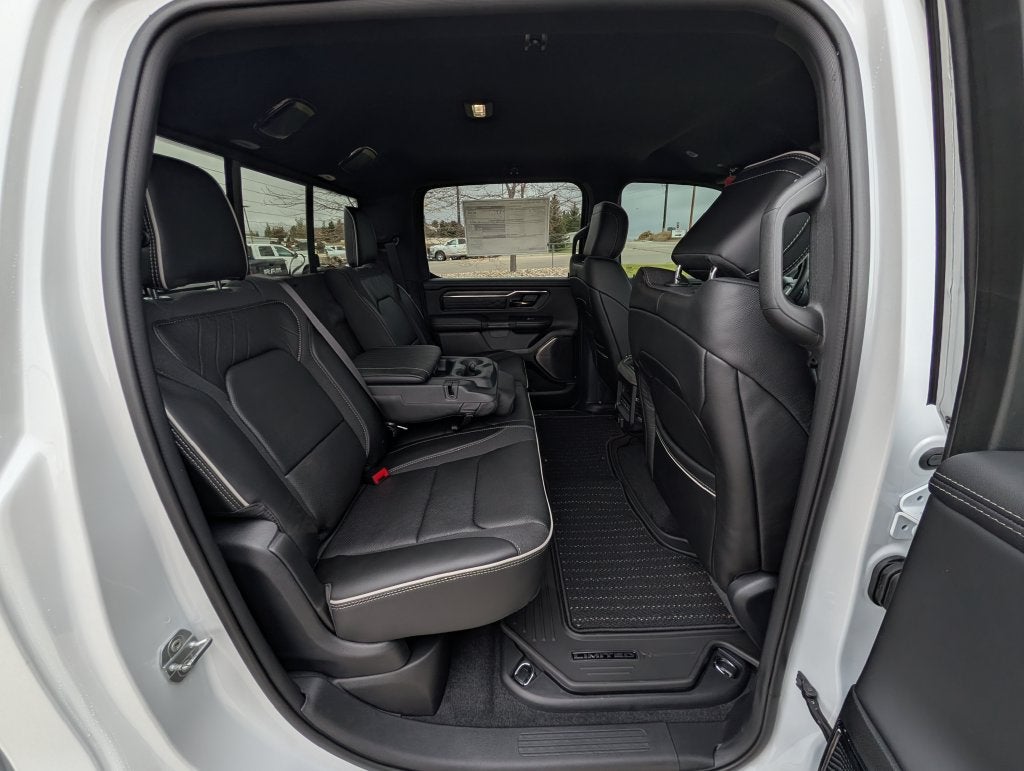 2027 RAM 1500 RAM 1500 LIMITED CREW CAB 4X4 5'7' BOX