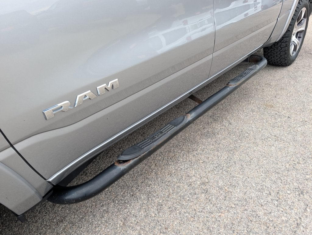 2019 RAM 1500 Laie Crew Cab 4x4 5'7' Box