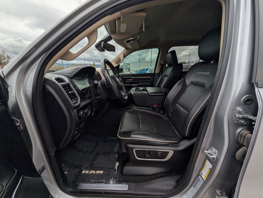 2019 RAM 1500 Laie Crew Cab 4x4 5'7' Box
