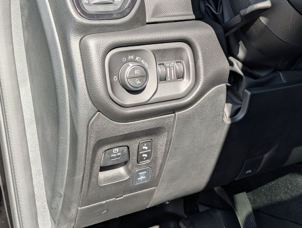 2027 RAM 1500 RAM 1500 REBEL CREW CAB 4X4 5'7' BOX