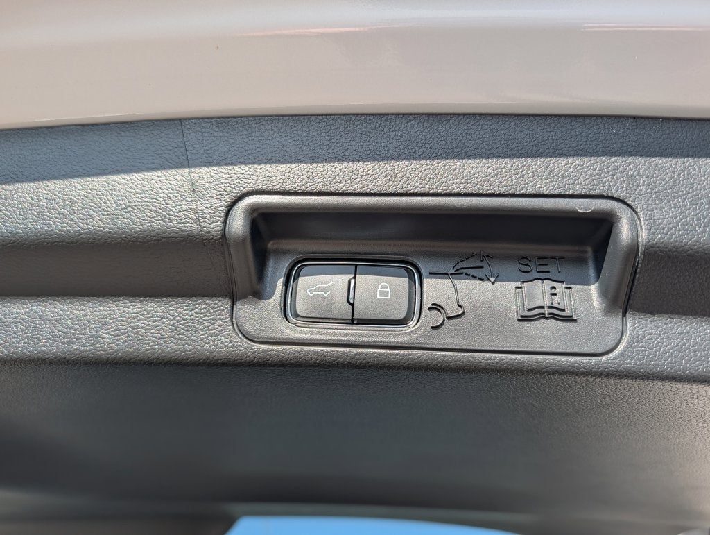2025 Ford Explorer Active - Photo 14