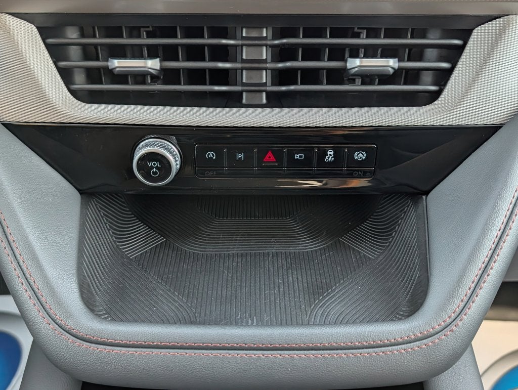 2025 Ford Explorer Active - Photo 30