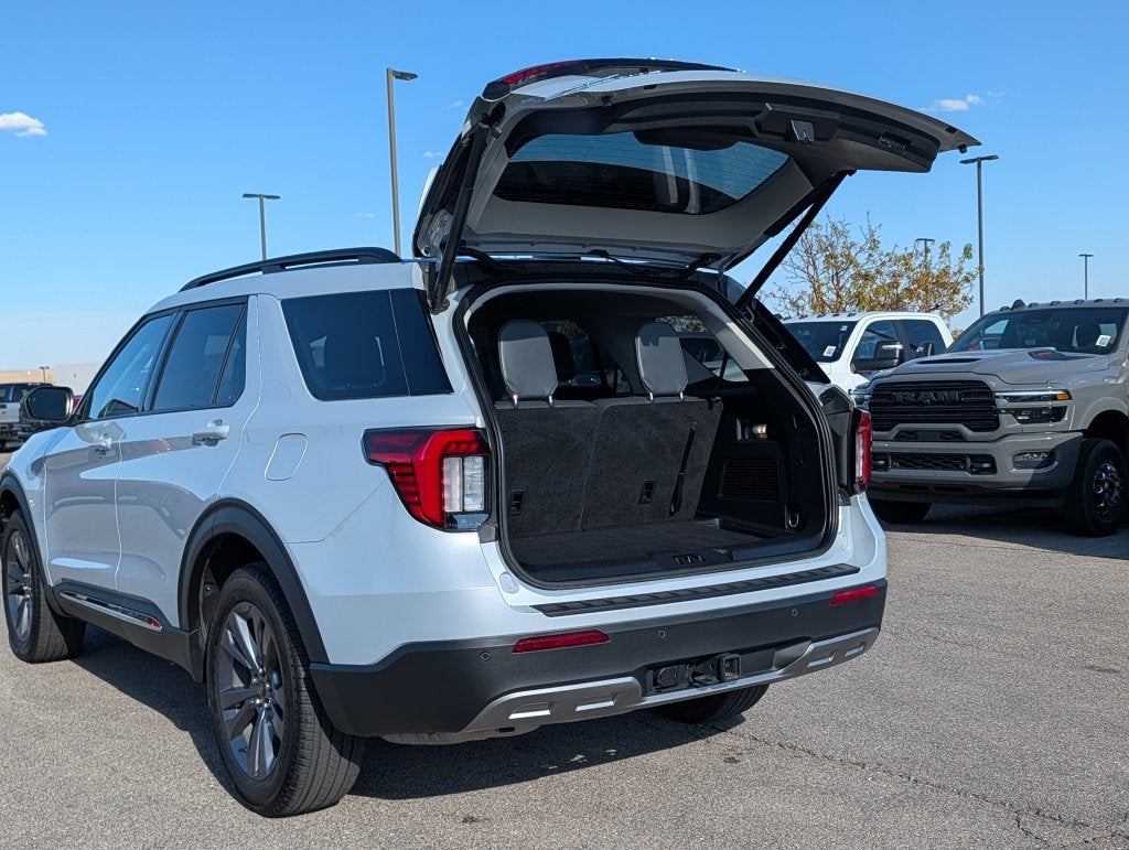 2025 Ford Explorer Active - Photo 8
