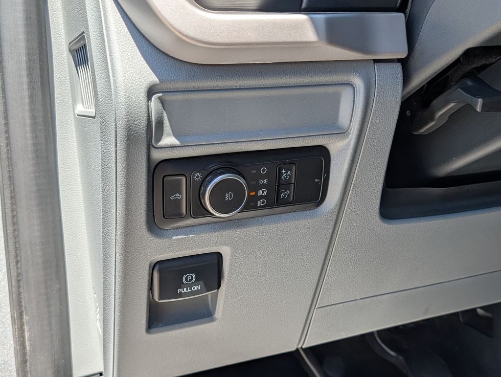 2023 Ford F-150 XL - Photo 17