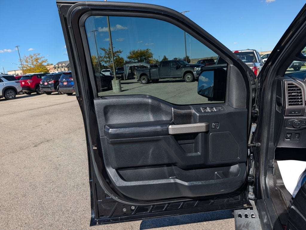 2020 Ford F-150 Raptor - Photo 16