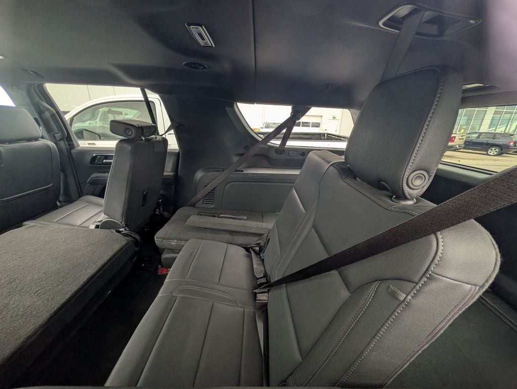 2025 Chevrolet Suburban Z71 - Photo 6