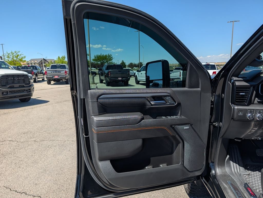 2024 GMC Sierra 3500HD AT4 - Photo 17