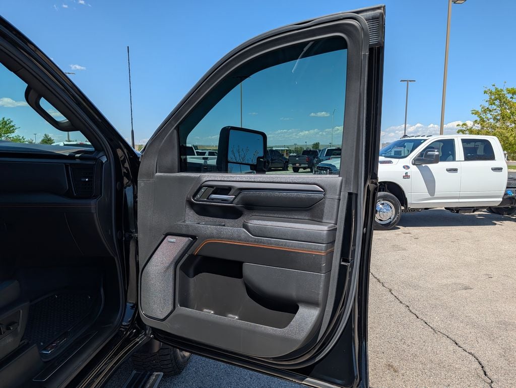 2024 GMC Sierra 3500HD AT4 - Photo 52