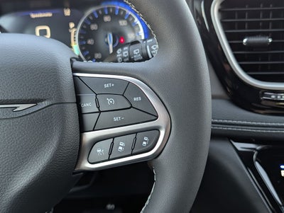 2027 Chrysler Pacifica Select AWD