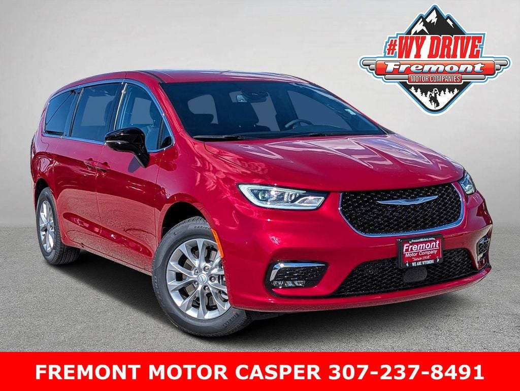 2026 Chrysler Pacifica Select AWD's photo
