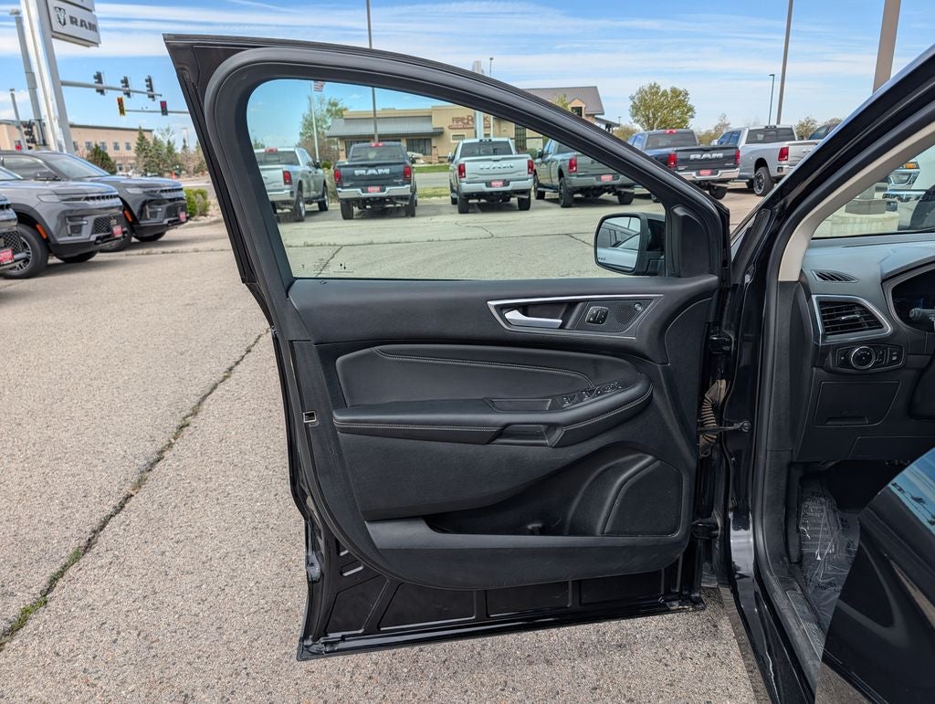 2024 Ford Edge Titanium - Photo 17