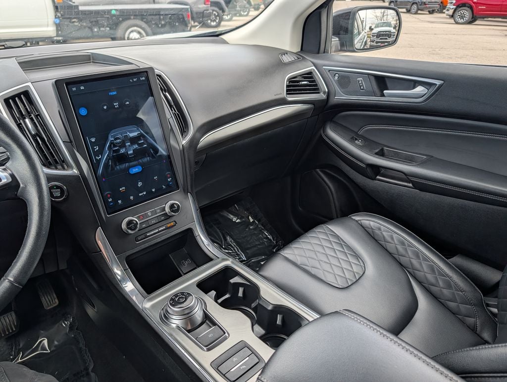 2024 Ford Edge Titanium - Photo 27