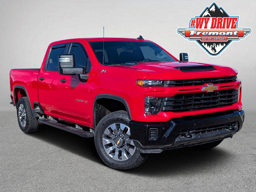 2025 Chevrolet Silverado 2500HD 4WD Crew Cab Standard Bed Custom