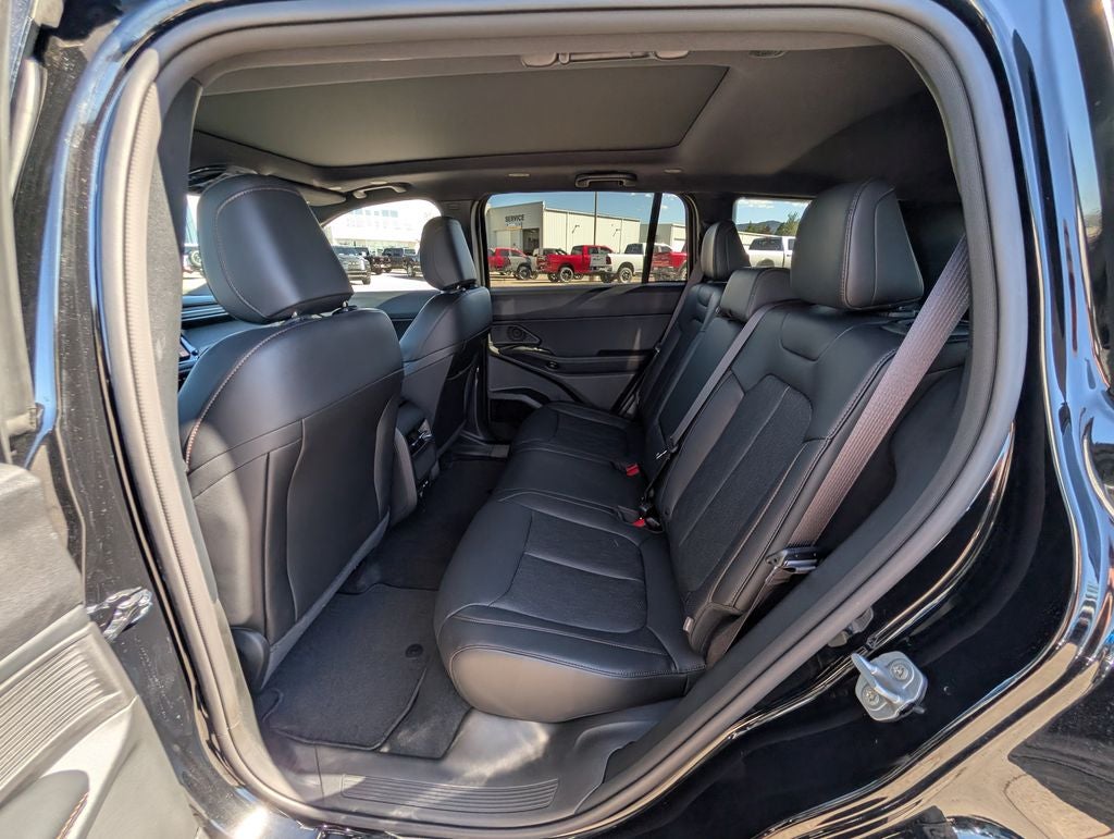 2026 Jeep Cherokee Overland