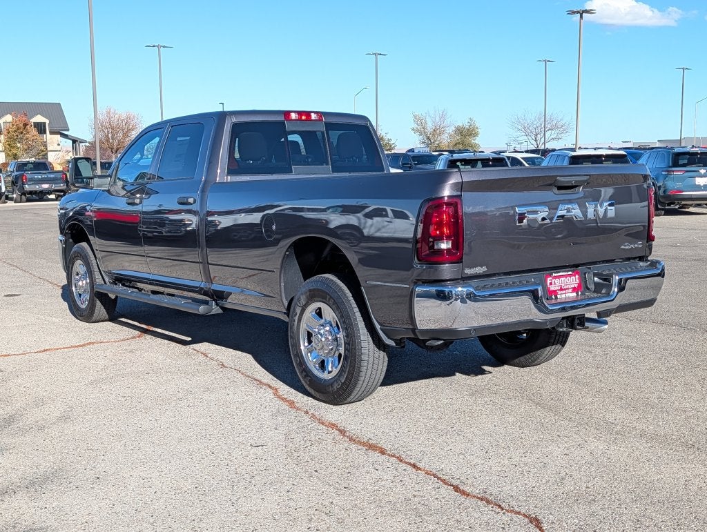 2027 RAM 3500 RAM 3500 TRADESMAN CREW CAB 4X4 8' BOX