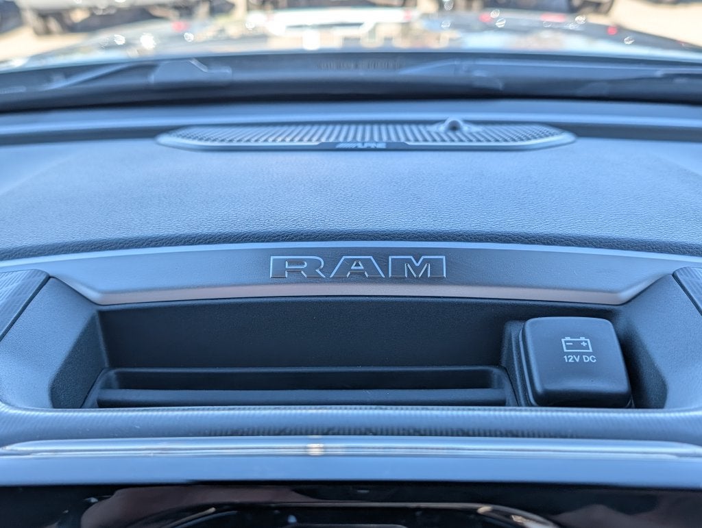 2027 RAM 3500 RAM 3500 BIG HORN CREW CAB 4X4 8' BOX