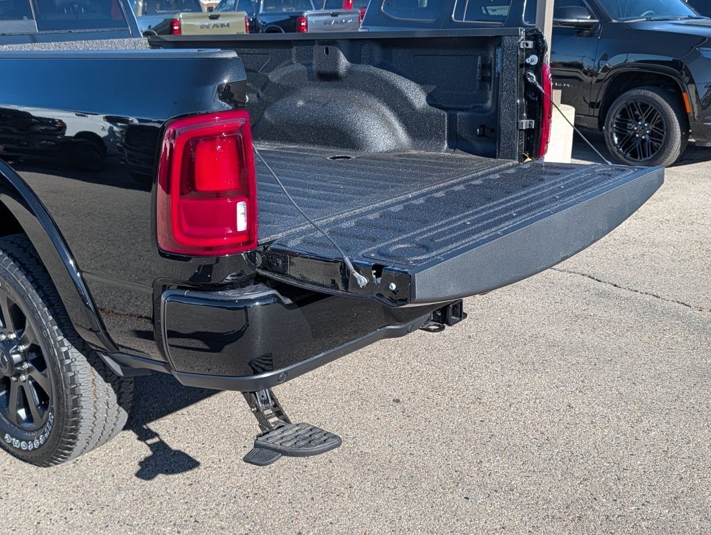 2027 RAM 3500 RAM 3500 LARAMIE CREW CAB 4X4 8' BOX