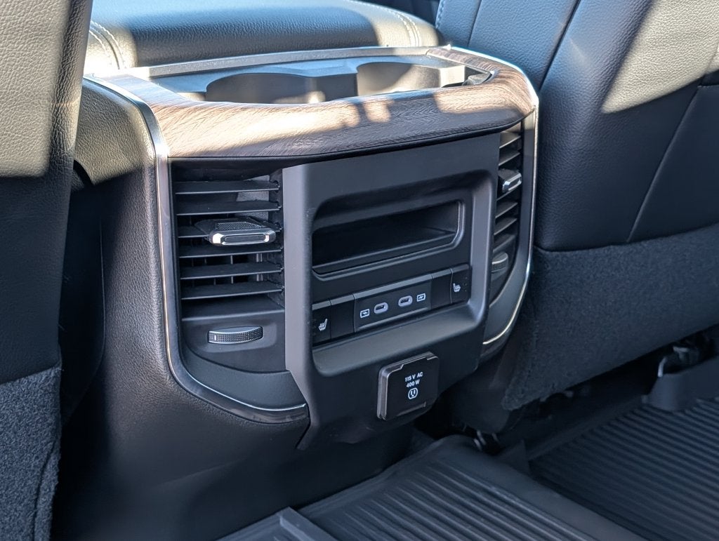 2027 RAM 3500 RAM 3500 LARAMIE CREW CAB 4X4 8' BOX