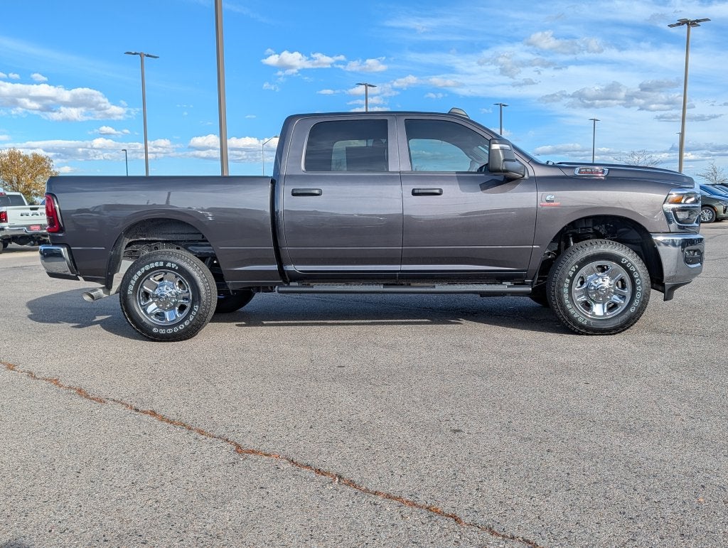2027 RAM 2500 2500 TRADESMAN CREW CAB 4X4 6'4' BOX