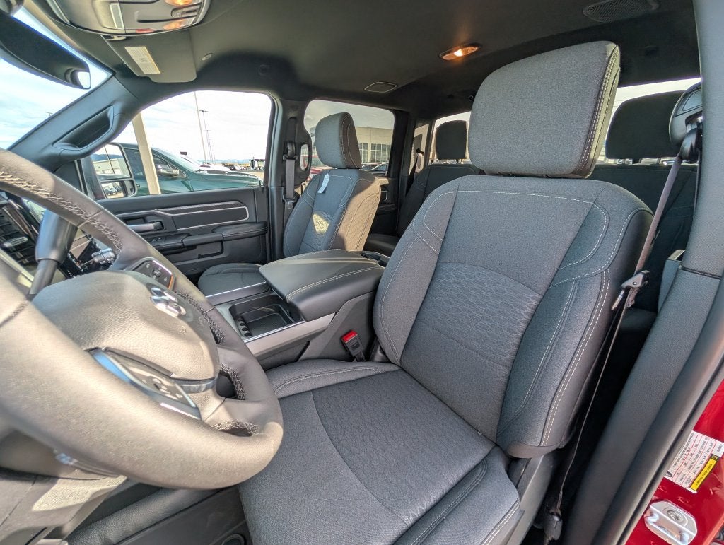 2027 RAM 2500 2500 BIG HORN CREW CAB 4X4 6'4' BOX
