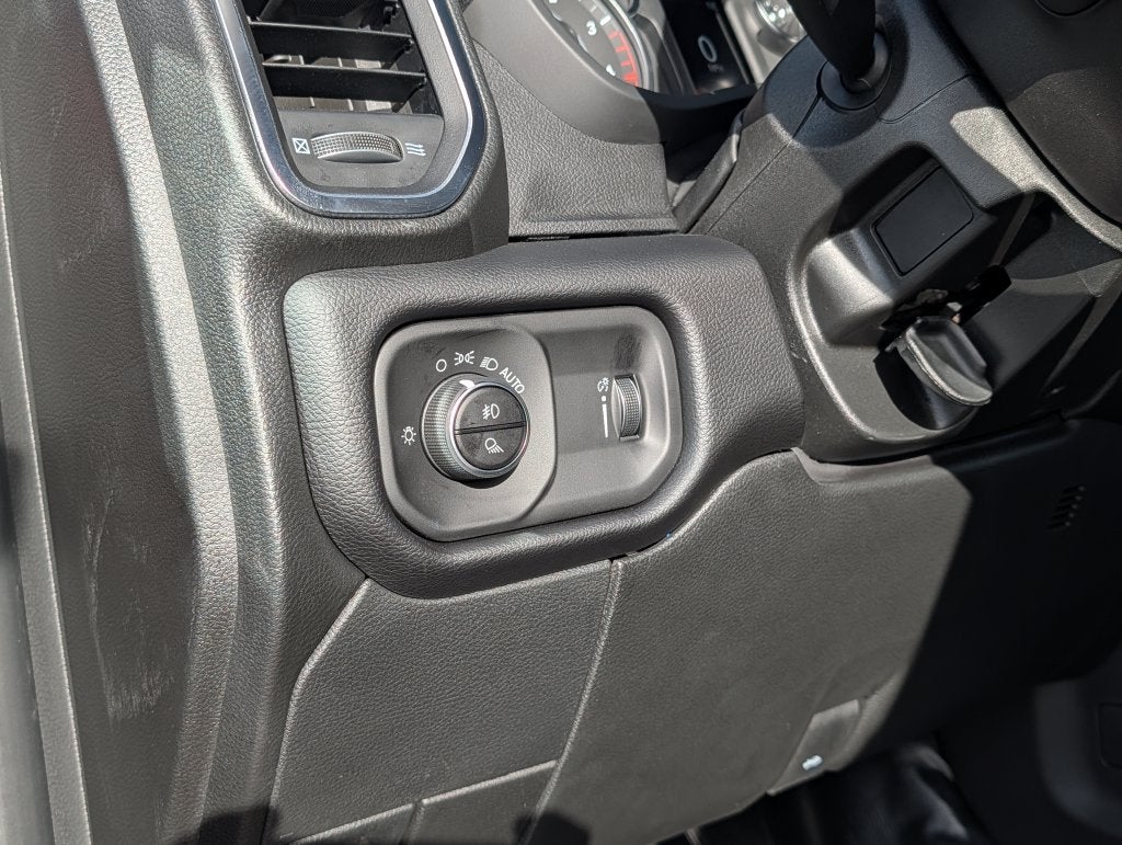 2027 RAM 2500 2500 BIG HORN CREW CAB 4X4 6'4' BOX