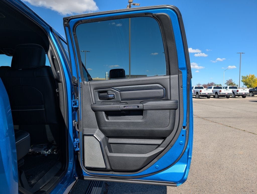 2027 RAM 2500 2500 REBEL CREW CAB 4X4 6'4' BOX