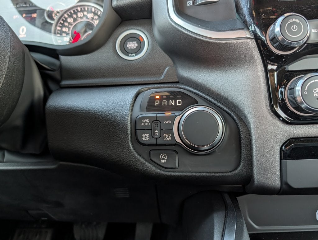2026 RAM 1500 RAM 1500 BIG HORN CREW CAB 4X4 5'7' BOX