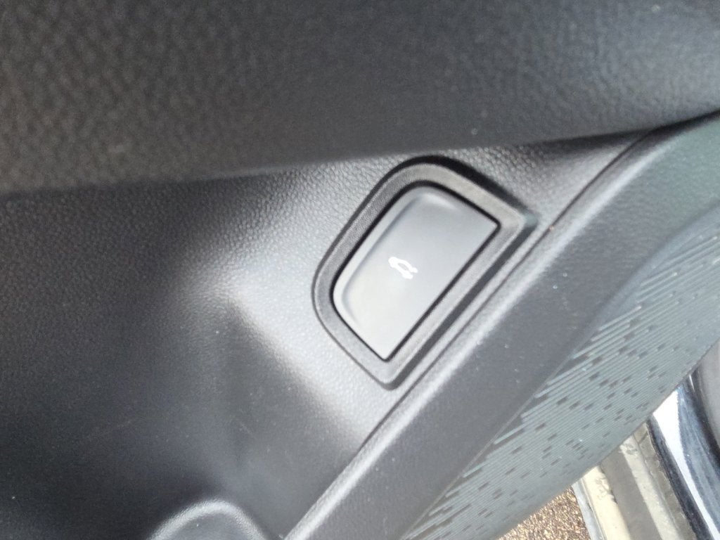 2025 Chevrolet Equinox LT - Photo 18