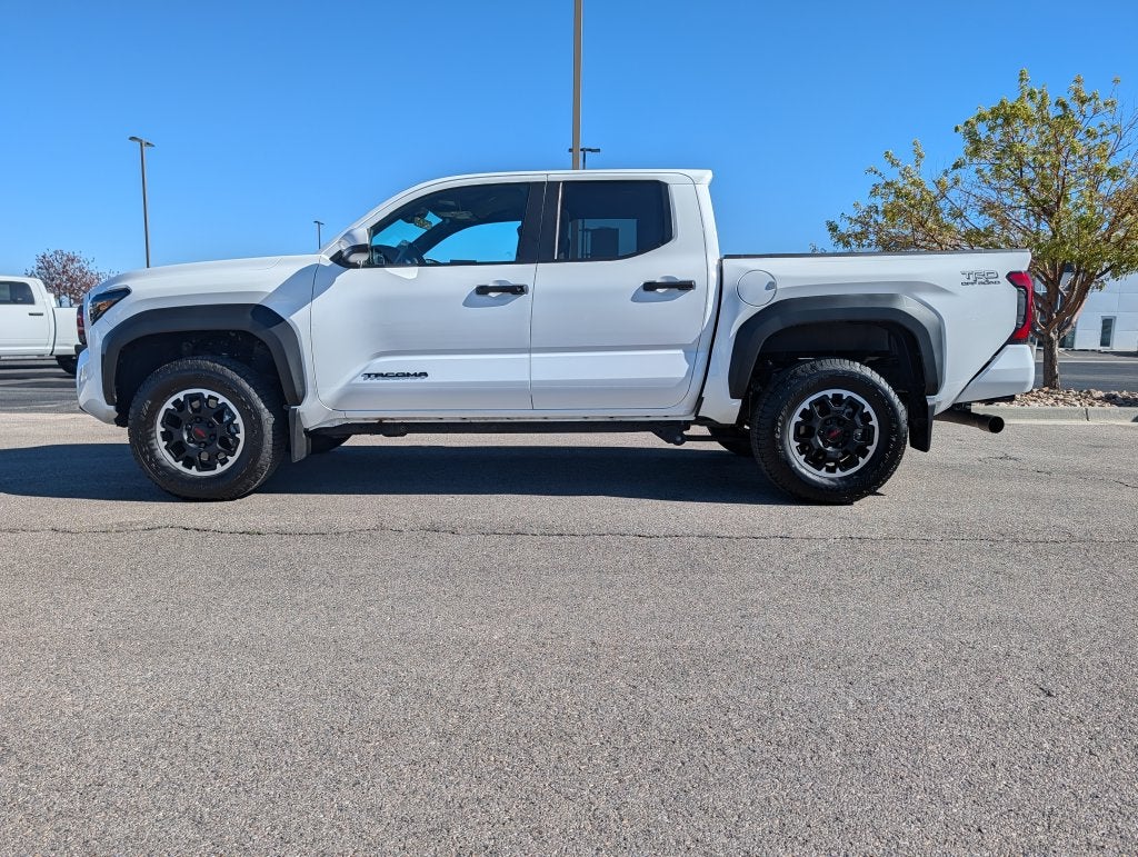 2026 Toyota Tacoma TRD Off Road - Photo 10