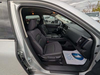 2025 Nissan Pathfinder SV 4WD