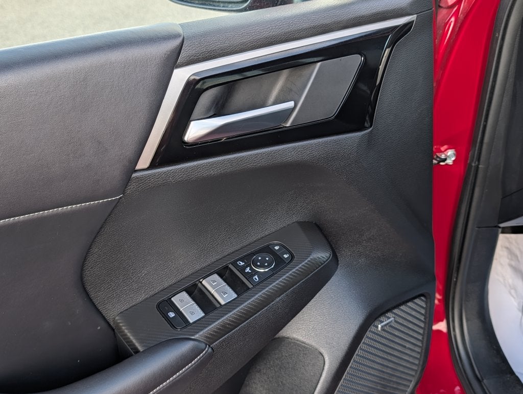 2025 Mitsubishi Outlander SE - Photo 18