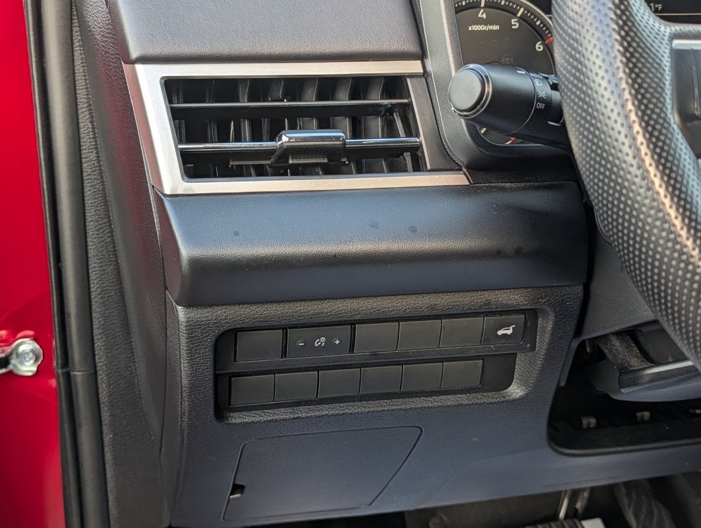 2025 Mitsubishi Outlander SE - Photo 21