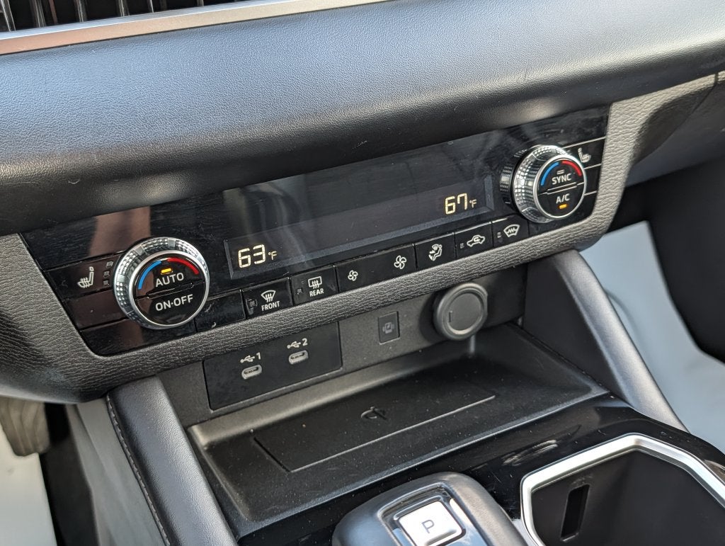 2025 Mitsubishi Outlander SE - Photo 28