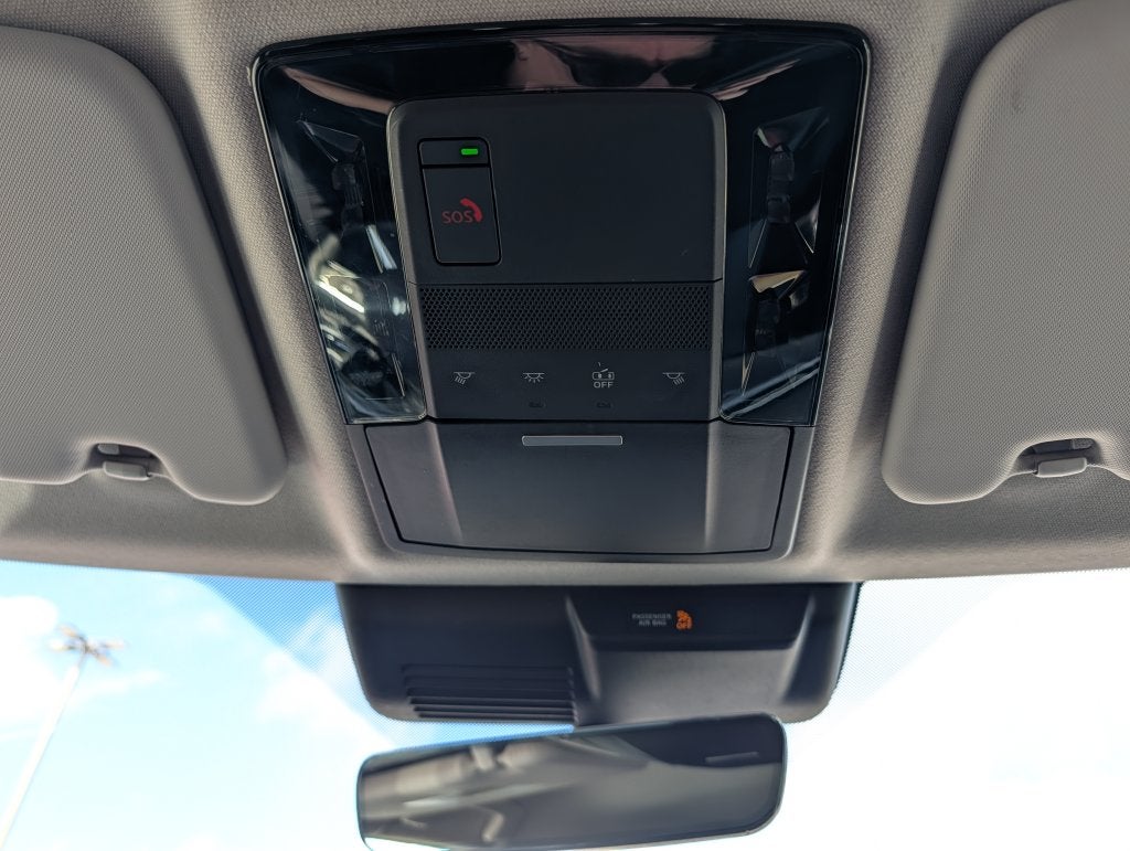 2025 Mitsubishi Outlander SE - Photo 33