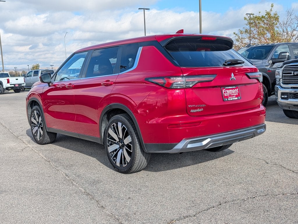 2025 Mitsubishi Outlander SE - Photo 7