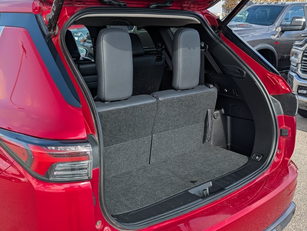 2025 Mitsubishi Outlander SE - Photo 9