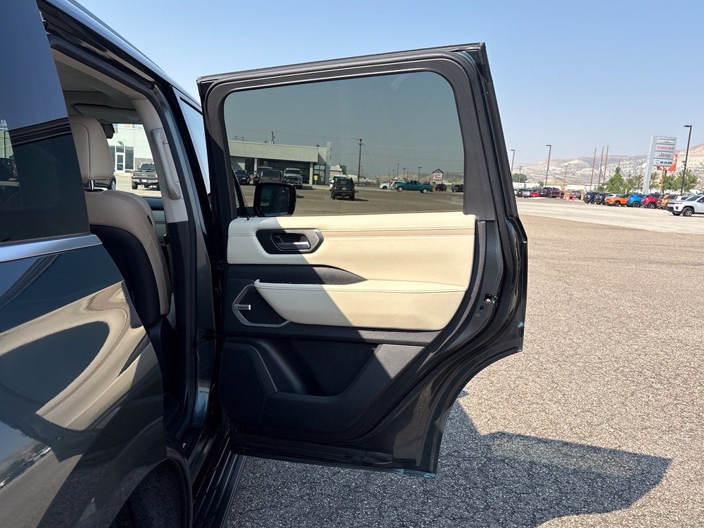 2026 Nissan Armada Platinum 4WD