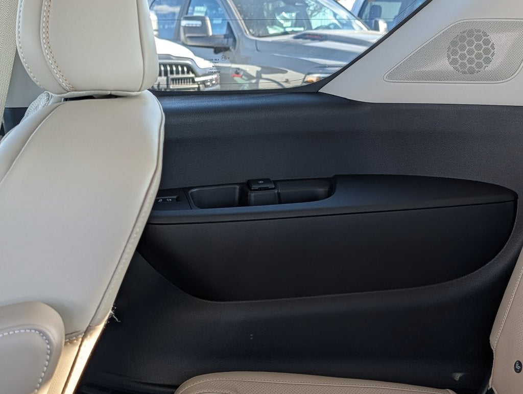 2026 Nissan Armada Platinum - Photo 49