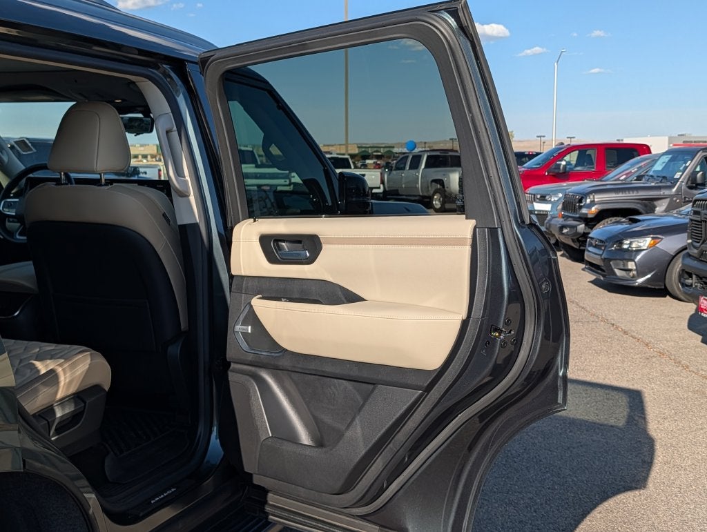 2026 Nissan Armada Platinum - Photo 50